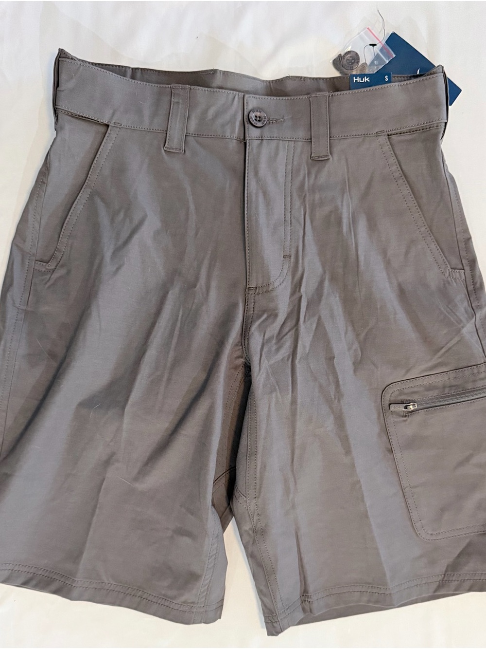 Huk Men’s Gray Performance Cargo Shorts Size Small NWT